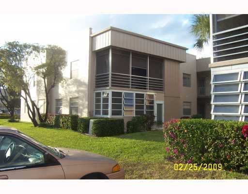 526 Flanders P Delray Beach, FL 33484 - Photo 1 of 1 Primary Photo