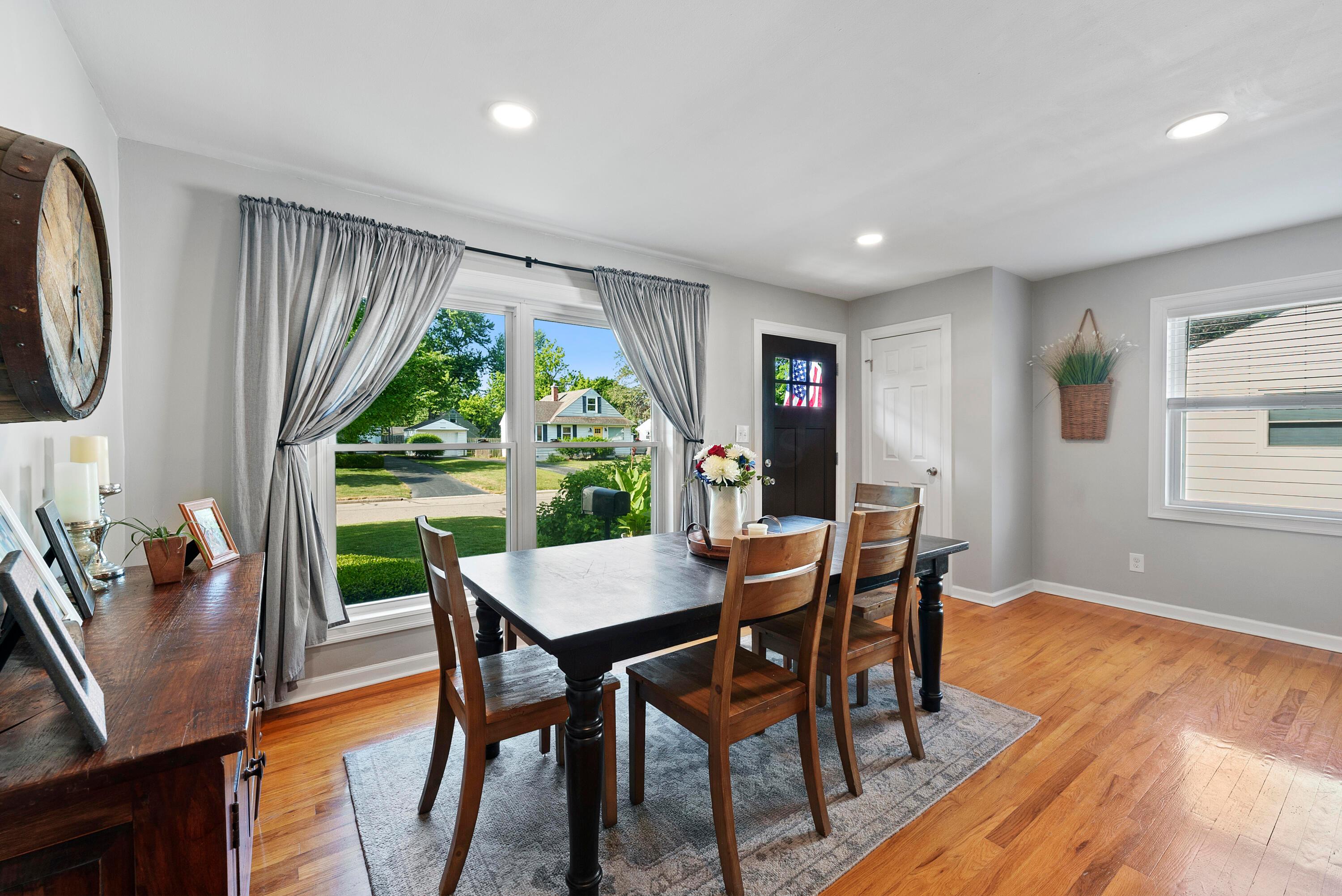 2254 Shrewsbury Road Columbus, OH 43221 - Photo 3 of 40 Dining Room