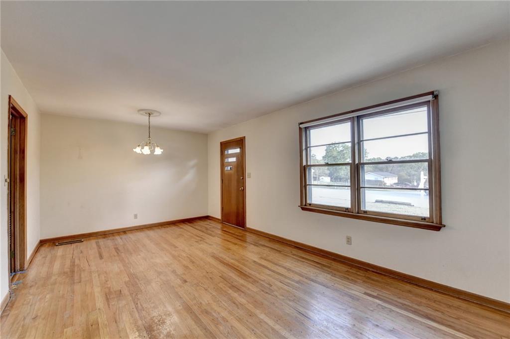 1071 Mountain View Road Northwest Conyers, GA 30012 - Photo 8 of 41