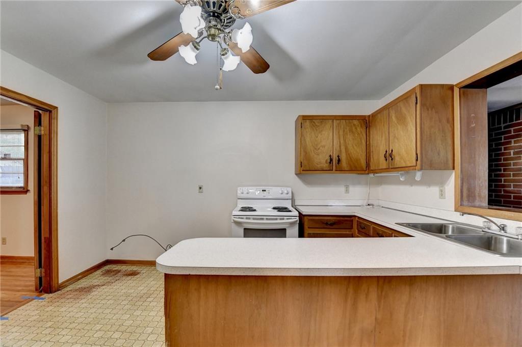 1071 Mountain View Road Northwest Conyers, GA 30012 - Photo 10 of 41