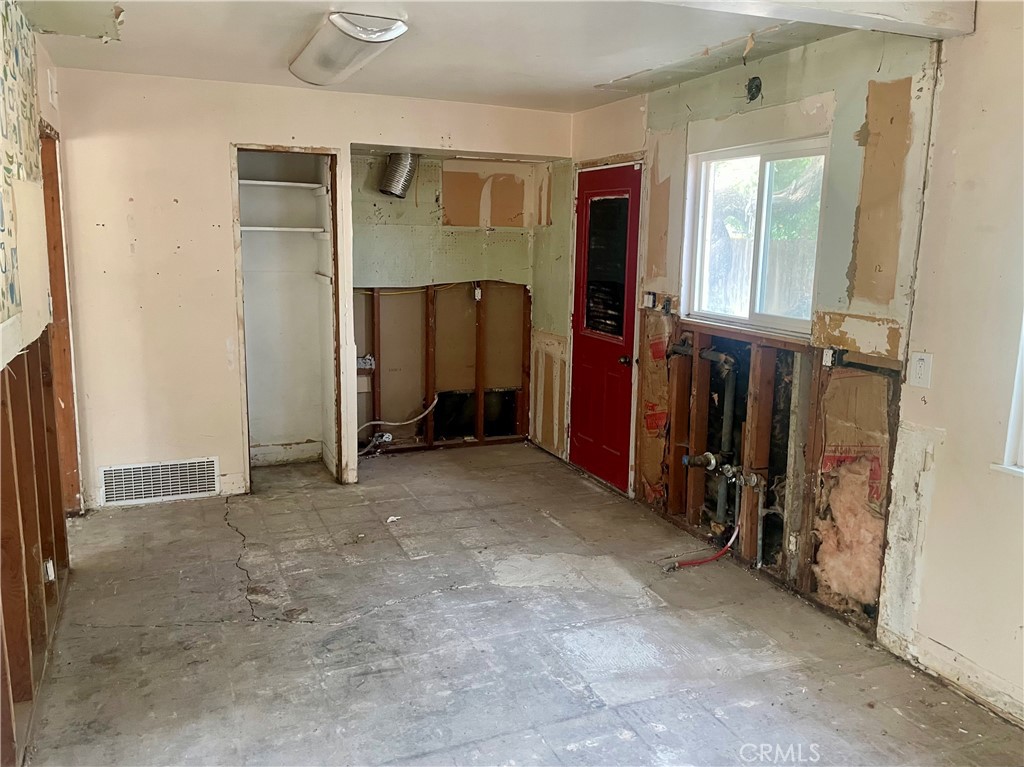 2441 Madrone Street Sutter, CA 95982 - Photo 12 of 45 an empty room with closet and windows