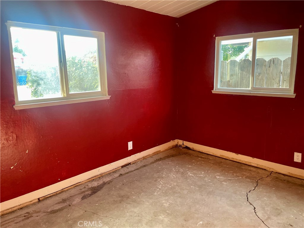 2441 Madrone Street Sutter, CA 95982 - Photo 21 of 45 an empty room with windows