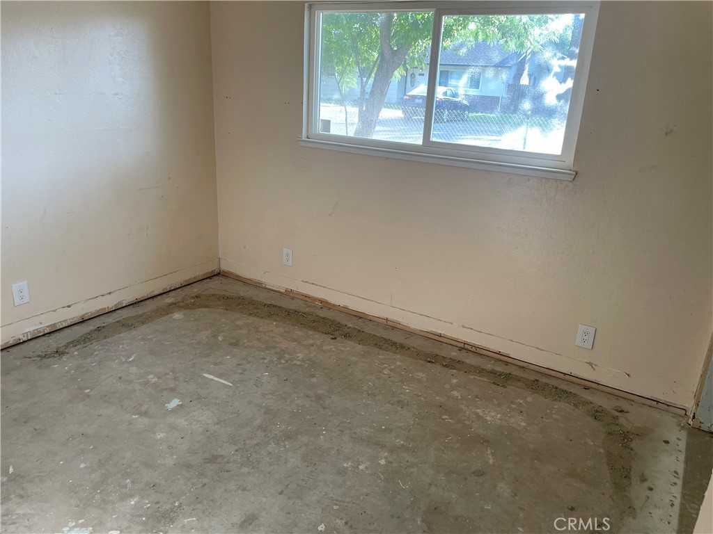 2441 Madrone Street Sutter, CA 95982 - Photo 27 of 45 an empty room with a window