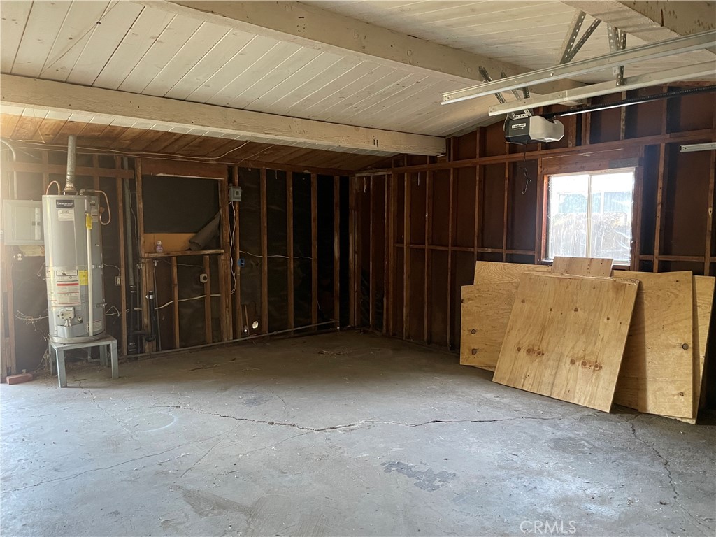 2441 Madrone Street Sutter, CA 95982 - Photo 36 of 45 an empty room with closet