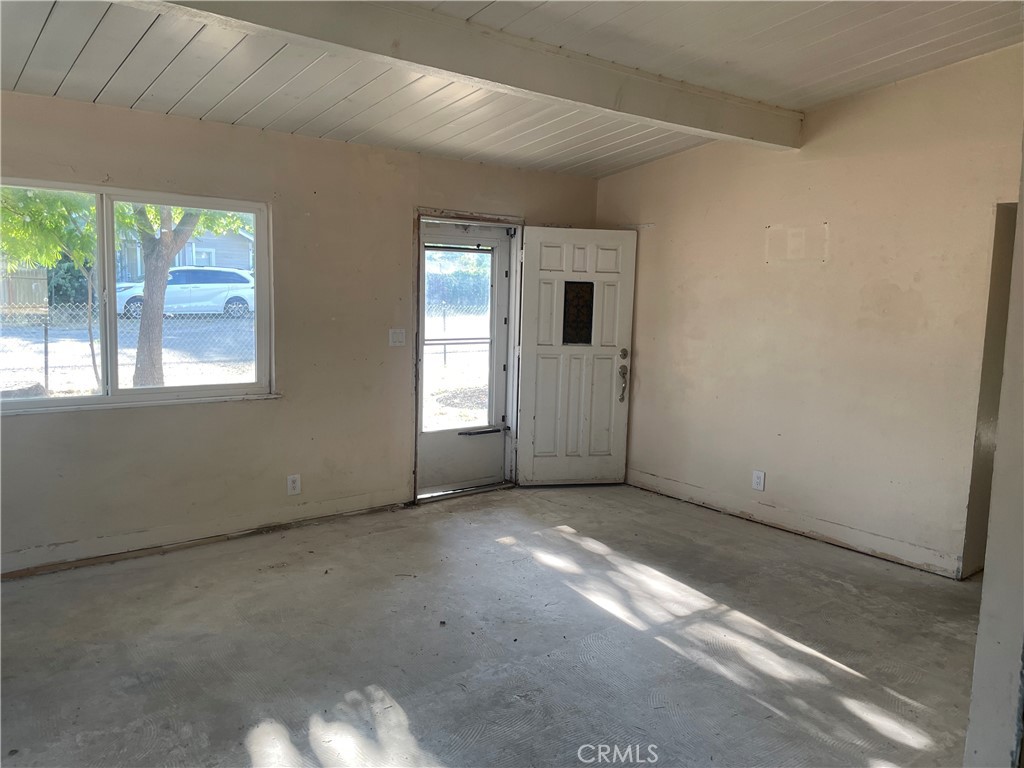 2441 Madrone Street Sutter, CA 95982 - Photo 7 of 45 an empty room with windows