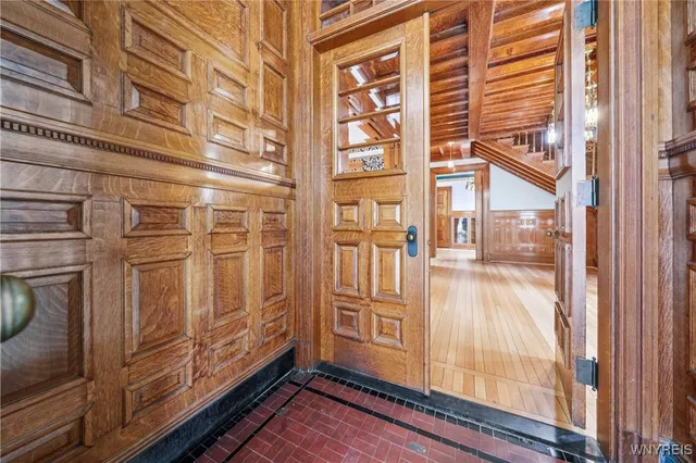 $899,000 | 280 Pine Ridge Road, Cheektowaga, NY 14225