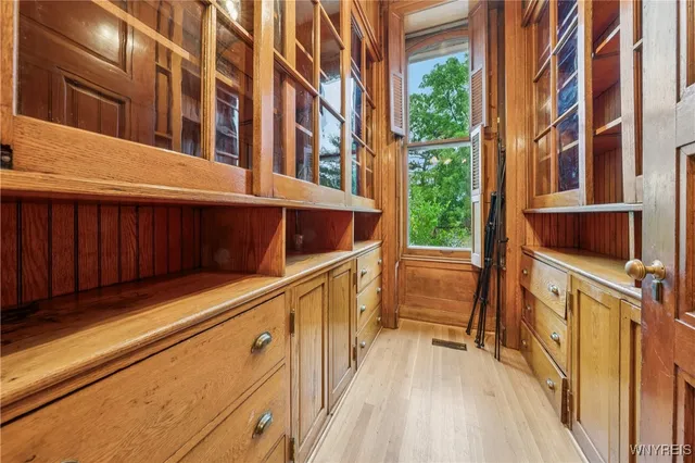 $899,000 | 280 Pine Ridge Road, Cheektowaga, NY 14225