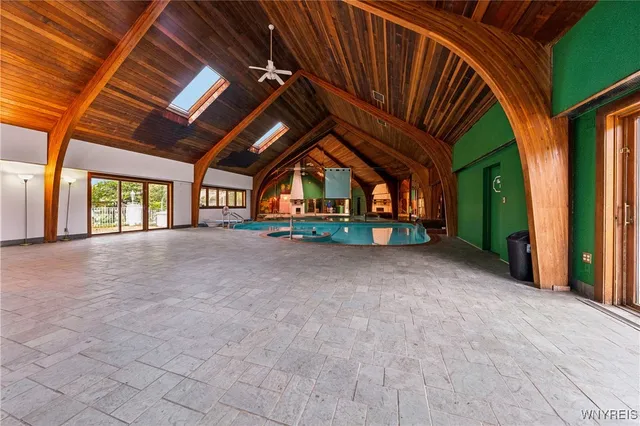 $899,000 | 280 Pine Ridge Road, Cheektowaga, NY 14225