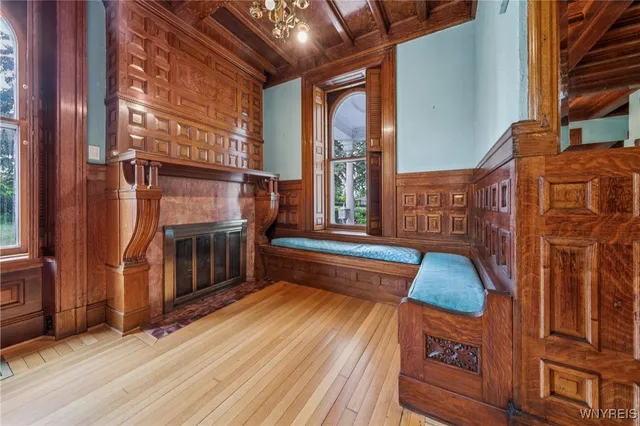 $899,000 | 280 Pine Ridge Road, Cheektowaga, NY 14225