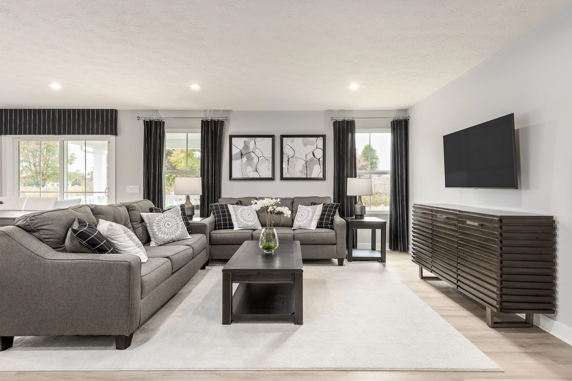 112 Obsidian Terrace Waynesboro, VA 22980 - Photo 2 of 7 Living Room
