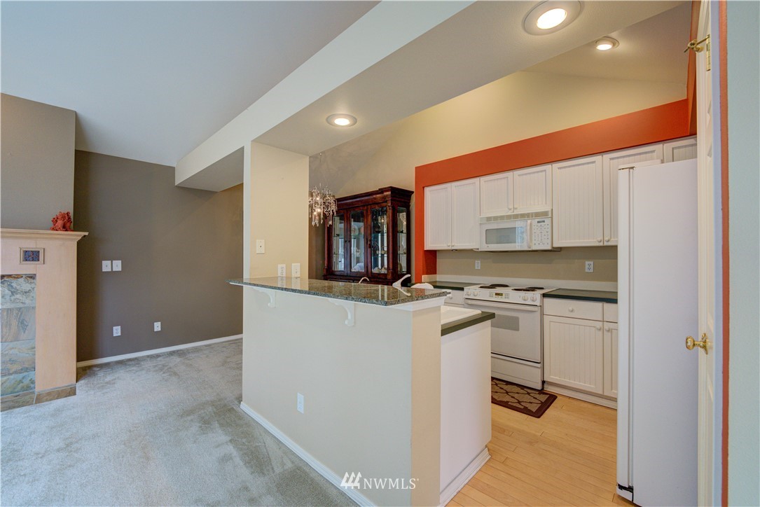 606 228th Street Southwest, Unit J202 Bothell, WA 98021 - Photo 8 of 35 Gallery Image 8