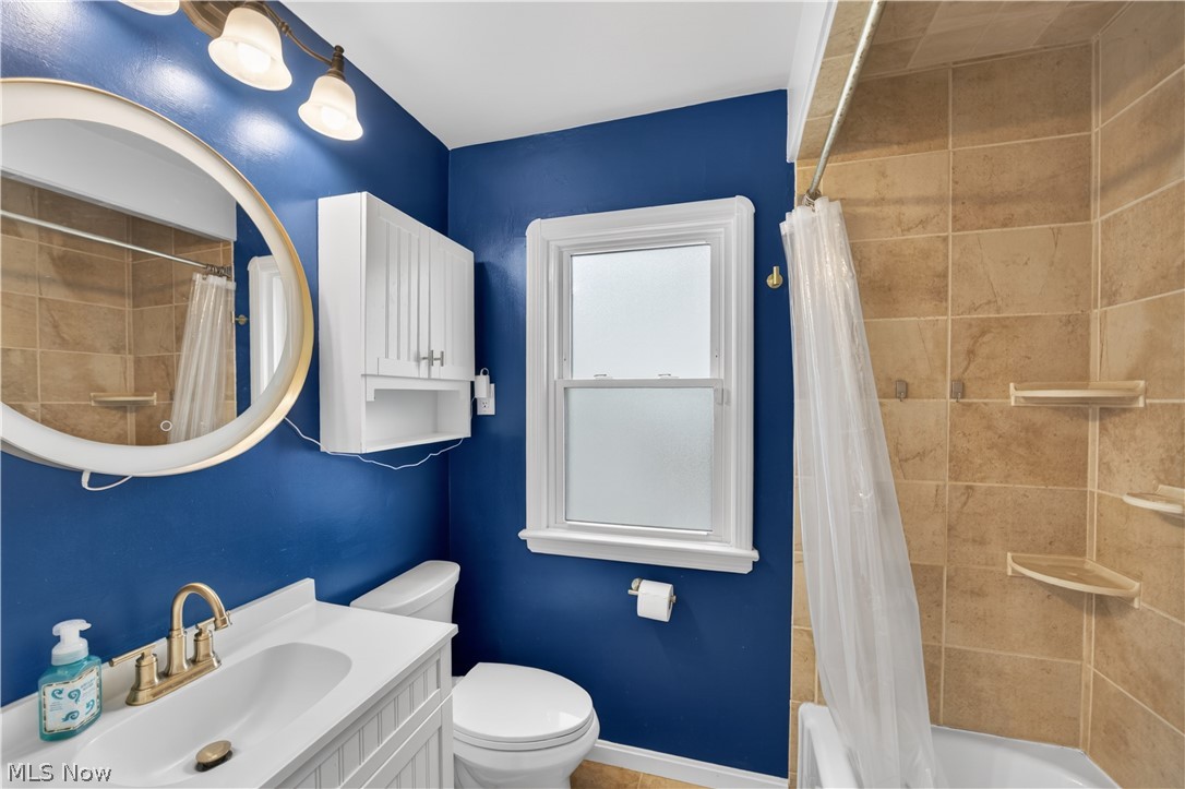 4186 Lambert Road South Euclid, OH 44121 - Photo 23 of 36 The full Bathroom on the first floor