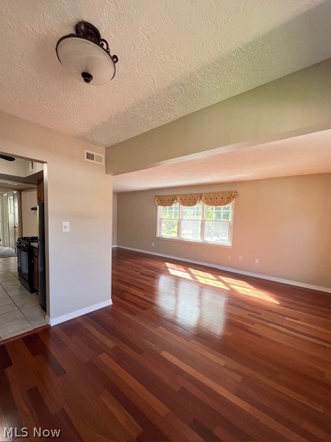 20301 Shelburne Road, Unit 8B Shaker Heights, OH 44118 - Photo 8 of 34