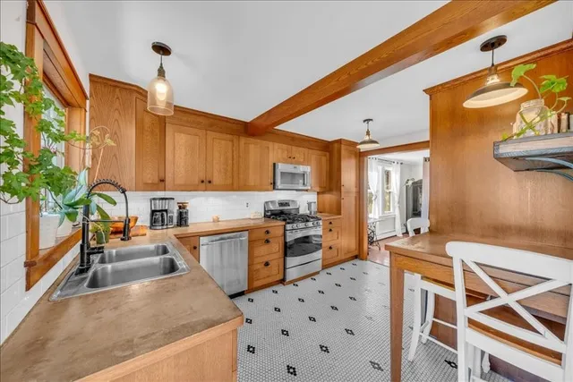 $199,900 | 18 Armstrong Place, Owego, NY 13827