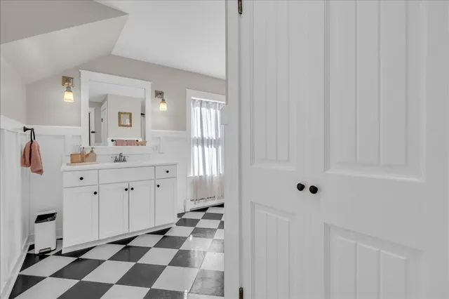 $199,900 | 18 Armstrong Place, Owego, NY 13827