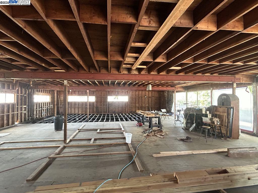 3101 Sacramento Street Berkeley, CA 94703 - Photo 21 of 21 a view of a room with gym equipment
