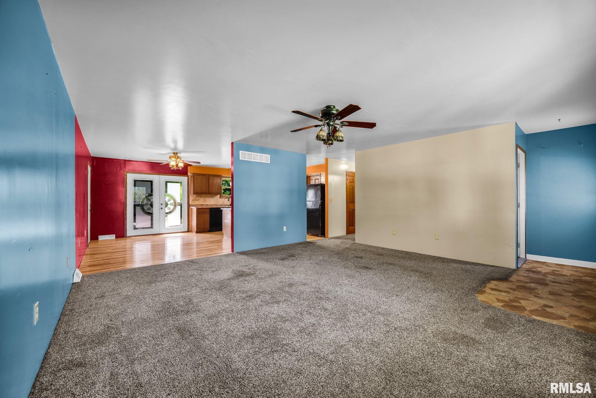 118 South Locust Street Williamsfield, IL 61489 - Photo 6 of 46