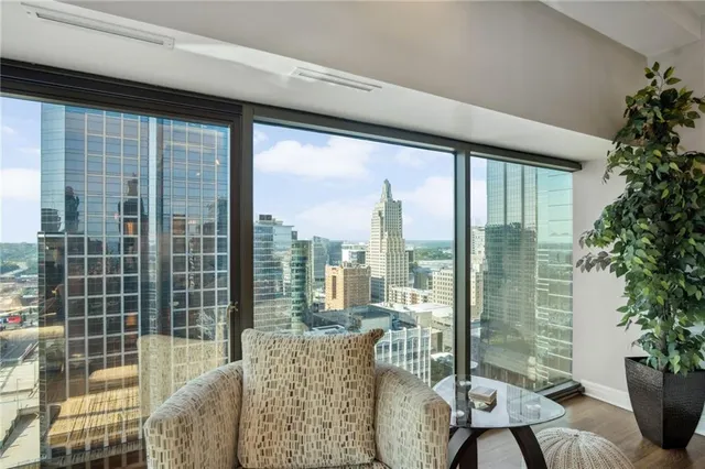 $519,000 | 1101 Walnut Street, Unit 1809, Kansas City, MO 64106