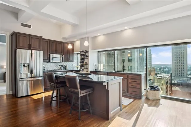 $519,000 | 1101 Walnut Street, Unit 1809, Kansas City, MO 64106