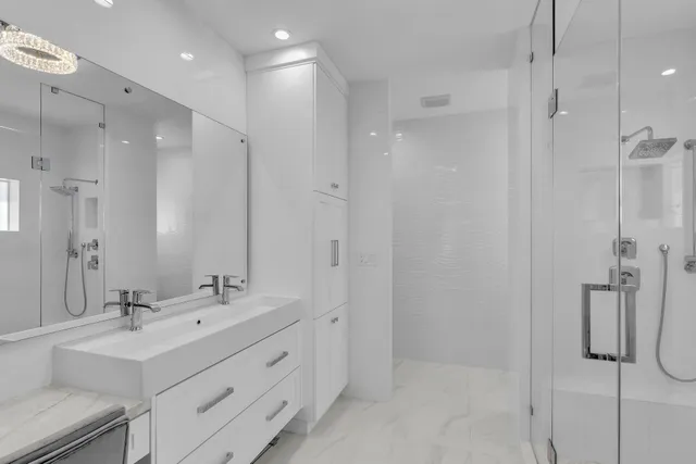 $2,675,000 | 455 Big Pine Road, Key Largo, FL 33037