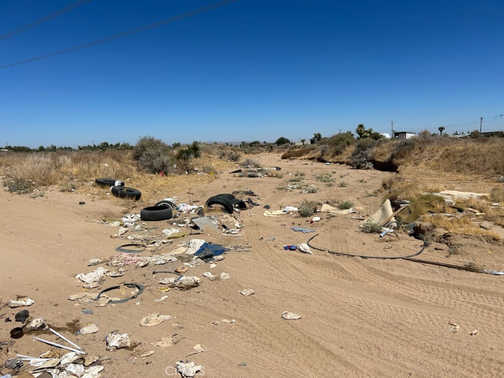 5755 Coyote Road Phelan, CA 92371 - Photo 4 of 5