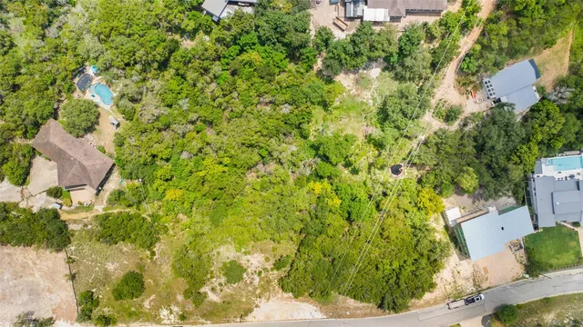 a view of a house with a outdoor space