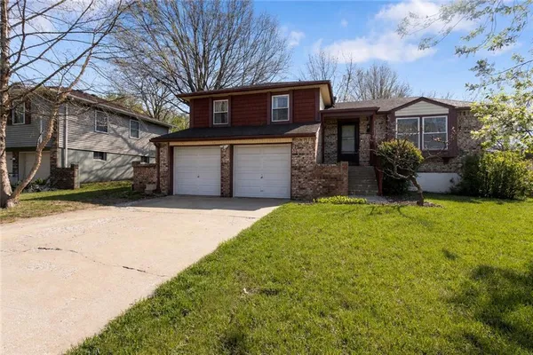 $300,000 | 13017 South Cardiff Street, Olathe, KS 66062