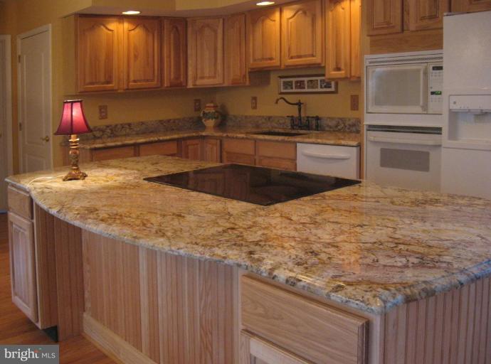 3205 Douglas Point Court Riva, MD 21140 - Photo 4 of 10 Kitchen