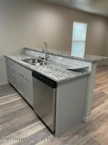 $1,000 | 102 8th Street, Farwell, TX 79325