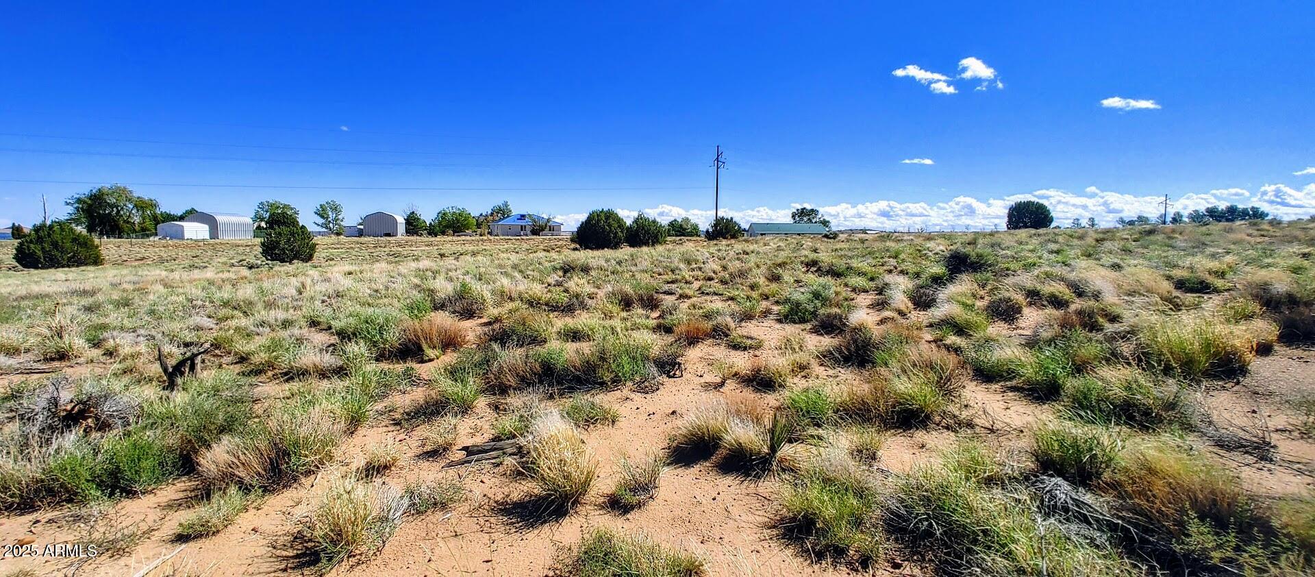 1190 Haystack Road, Unit 68 Taylor, AZ 85939 - Photo 5 of 7 a view of a building