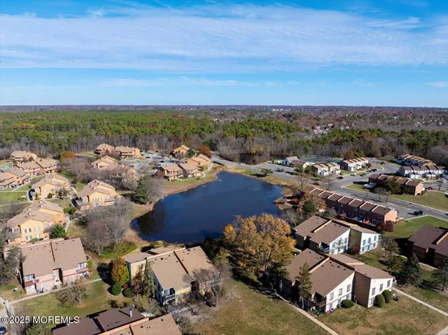 $238,900 | 18 Northrup Drive, Unit 201, Brick, NJ 08724