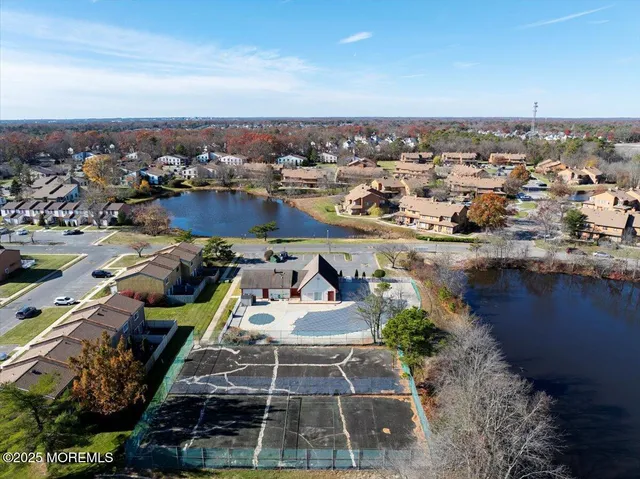 $238,900 | 18 Northrup Drive, Unit 201, Brick, NJ 08724