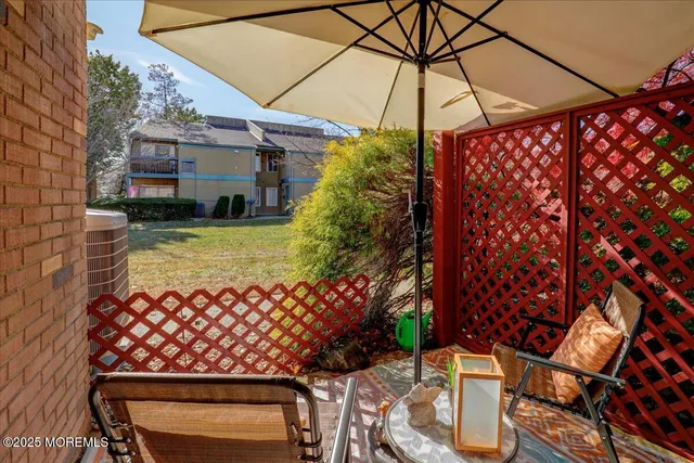 $238,900 | 18 Northrup Drive, Unit 201, Brick, NJ 08724