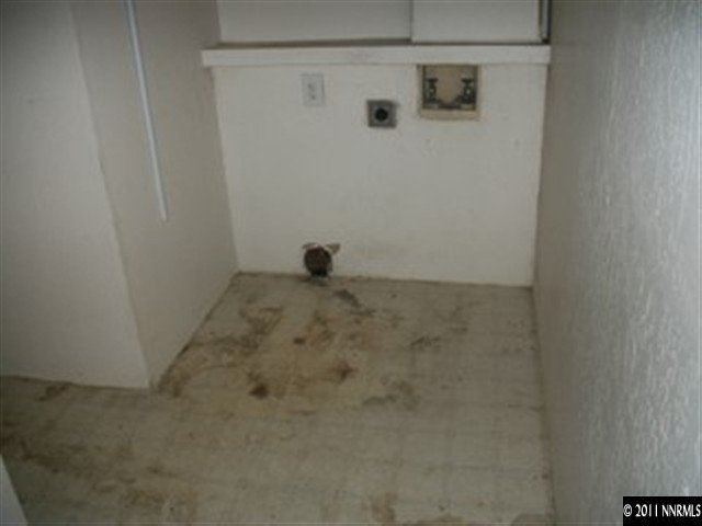 1595 Short Ridge Drive Reno, NV 89521 - Photo 10 of 12 a view of a small space