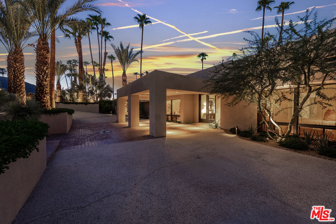 70368 Calico Road Rancho Mirage, CA 92270 - Photo 4 of 43 Gallery Image 4