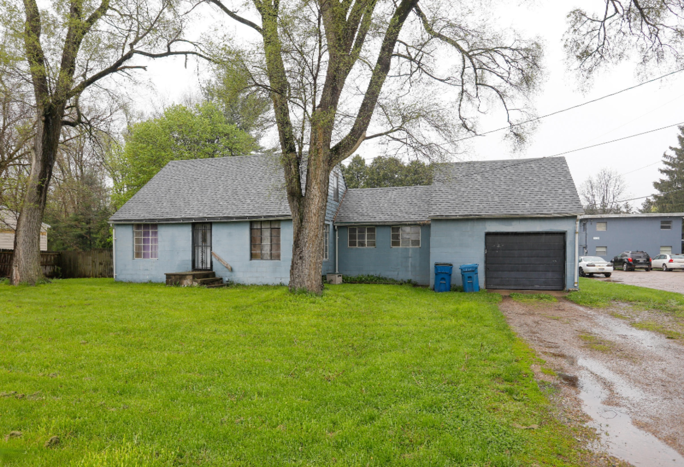 2926 Barney Road Kalamazoo, MI 49004 - Photo 2 of 18 2926 Barney Rd-102