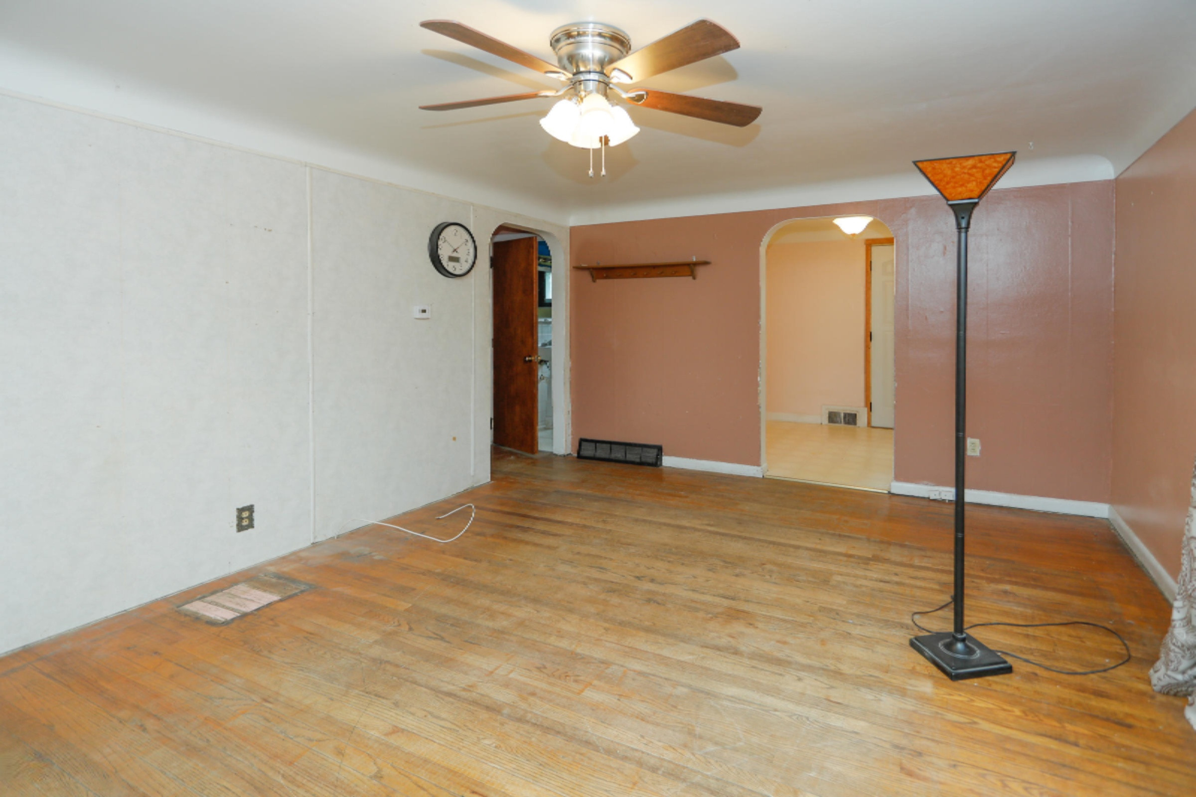 2926 Barney Road Kalamazoo, MI 49004 - Photo 4 of 18 2926 Barney Rd-104