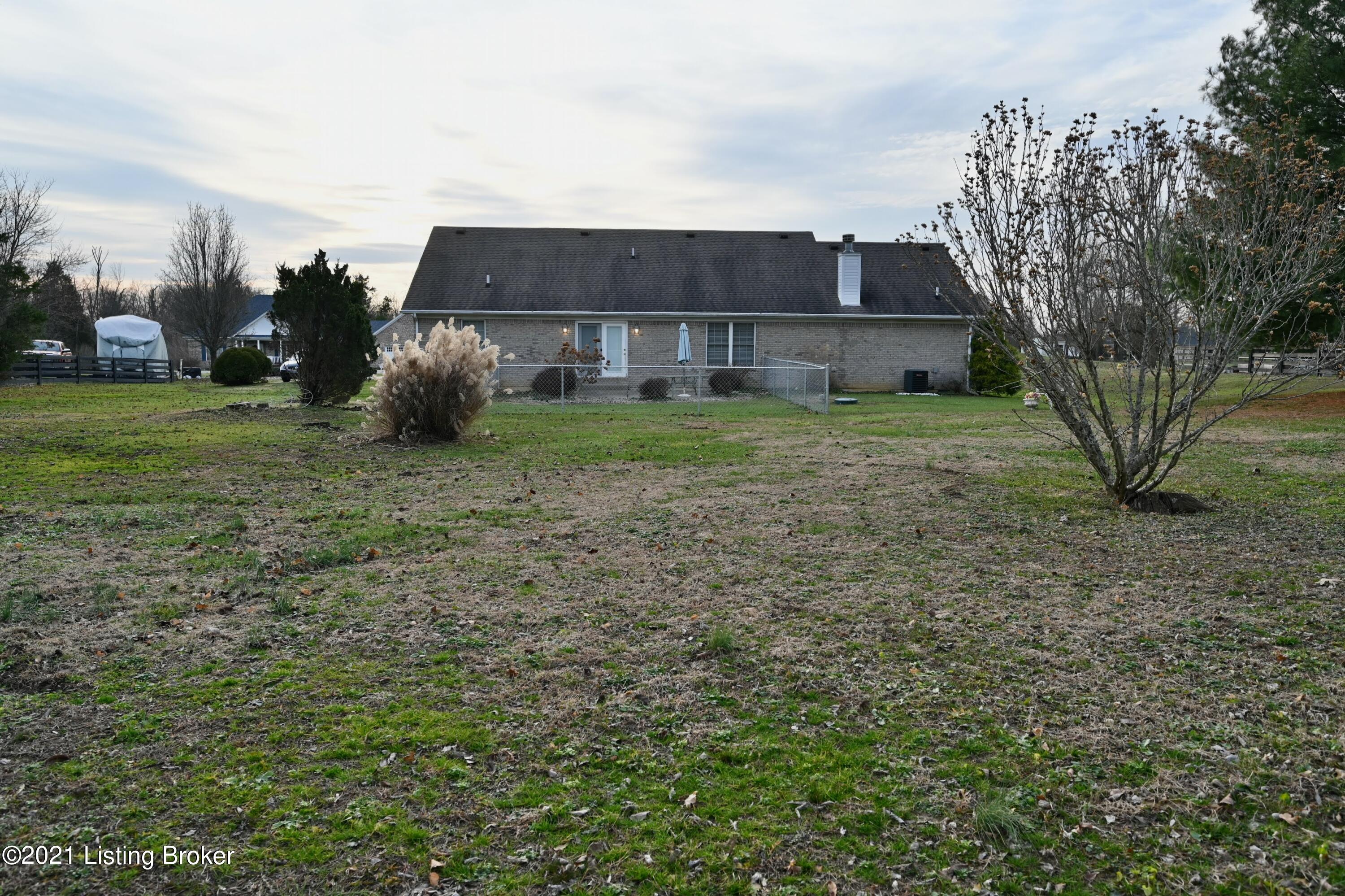 3105 Cross Run Road Crestwood, KY 40014 - Photo 10 of 41 DSC_9585