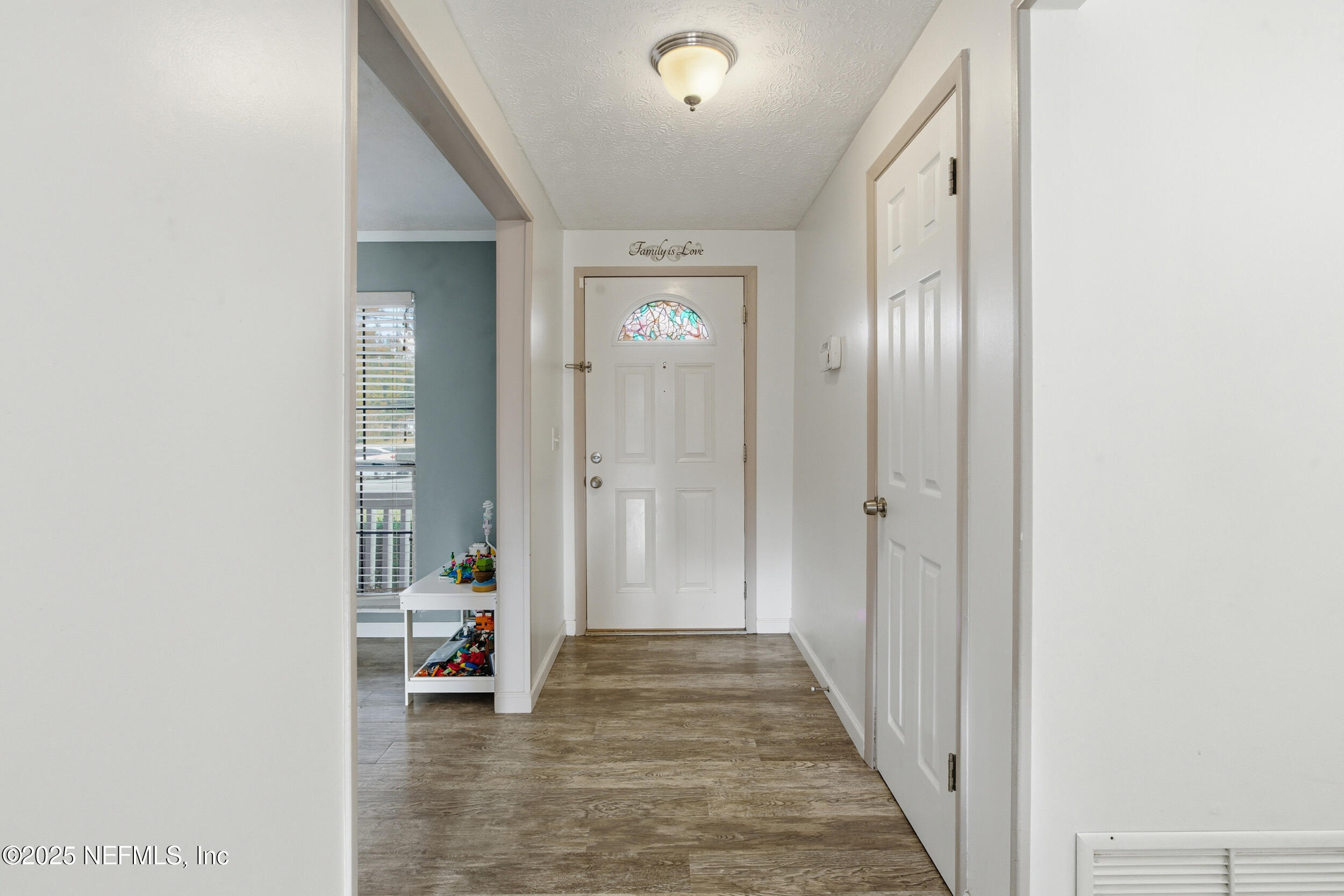 406 Libra Lane Orange Park, FL 32073 - Photo 9 of 40 Entry way