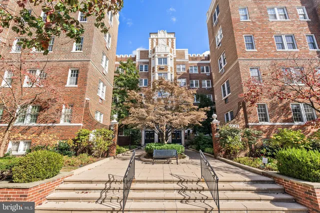 $389,000 | 3901 Connecticut Avenue Northwest, Unit 406, Washington, DC 20008