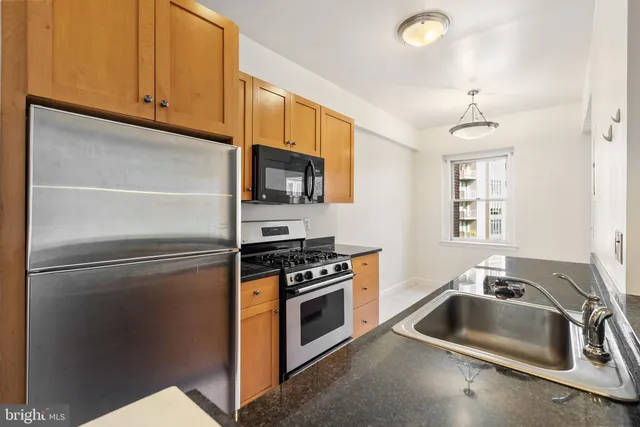 $389,000 | 3901 Connecticut Avenue Northwest, Unit 406, Washington, DC 20008