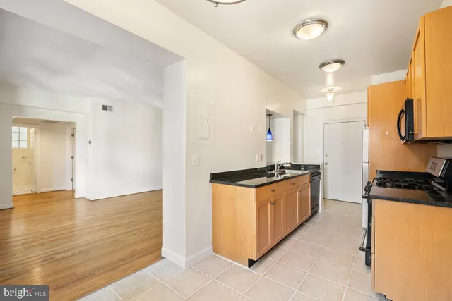 $389,000 | 3901 Connecticut Avenue Northwest, Unit 406, Washington, DC 20008