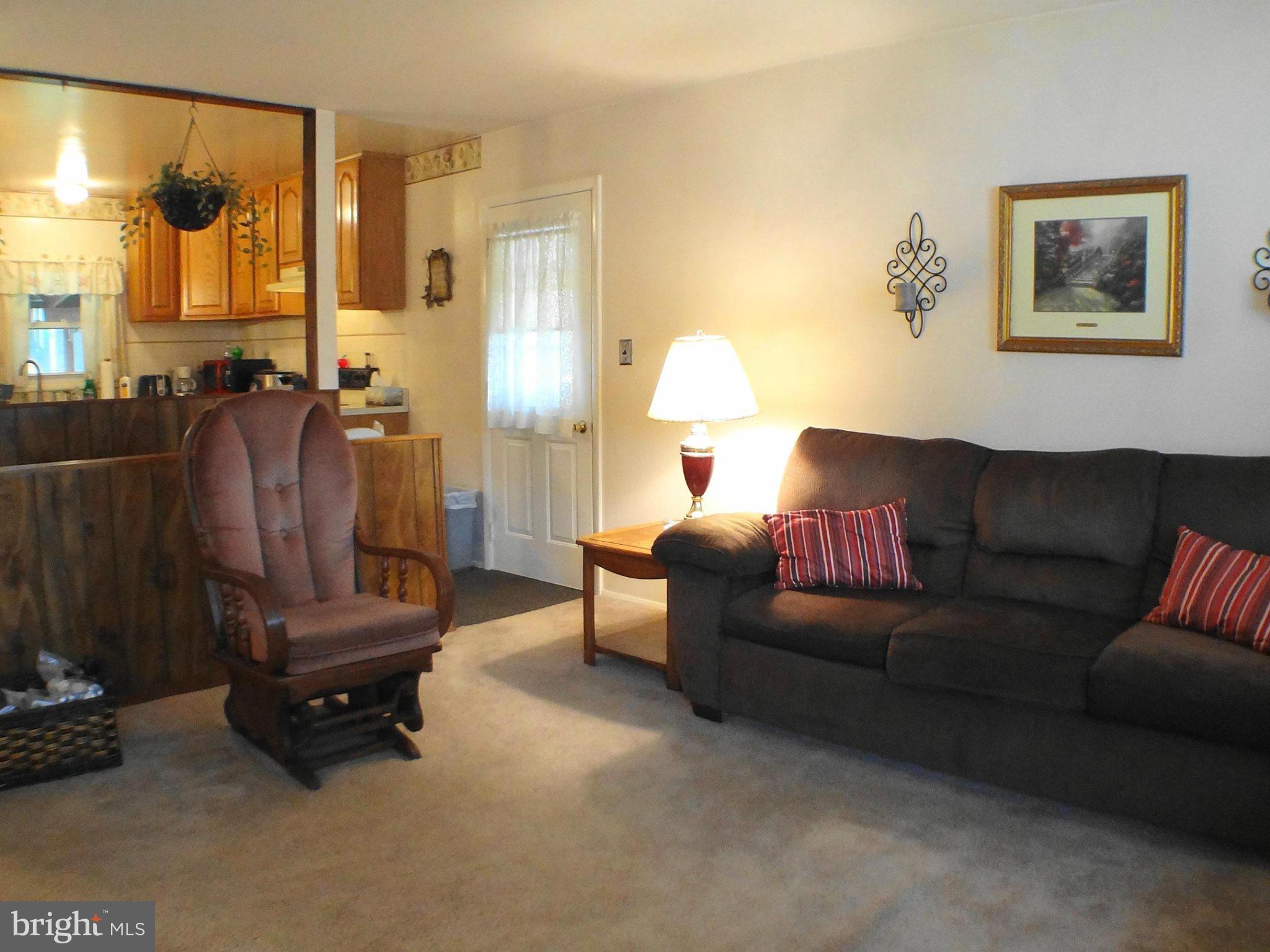 329 Brock Bridge Road Laurel, MD 20724 - Photo 3 of 17 Living Room