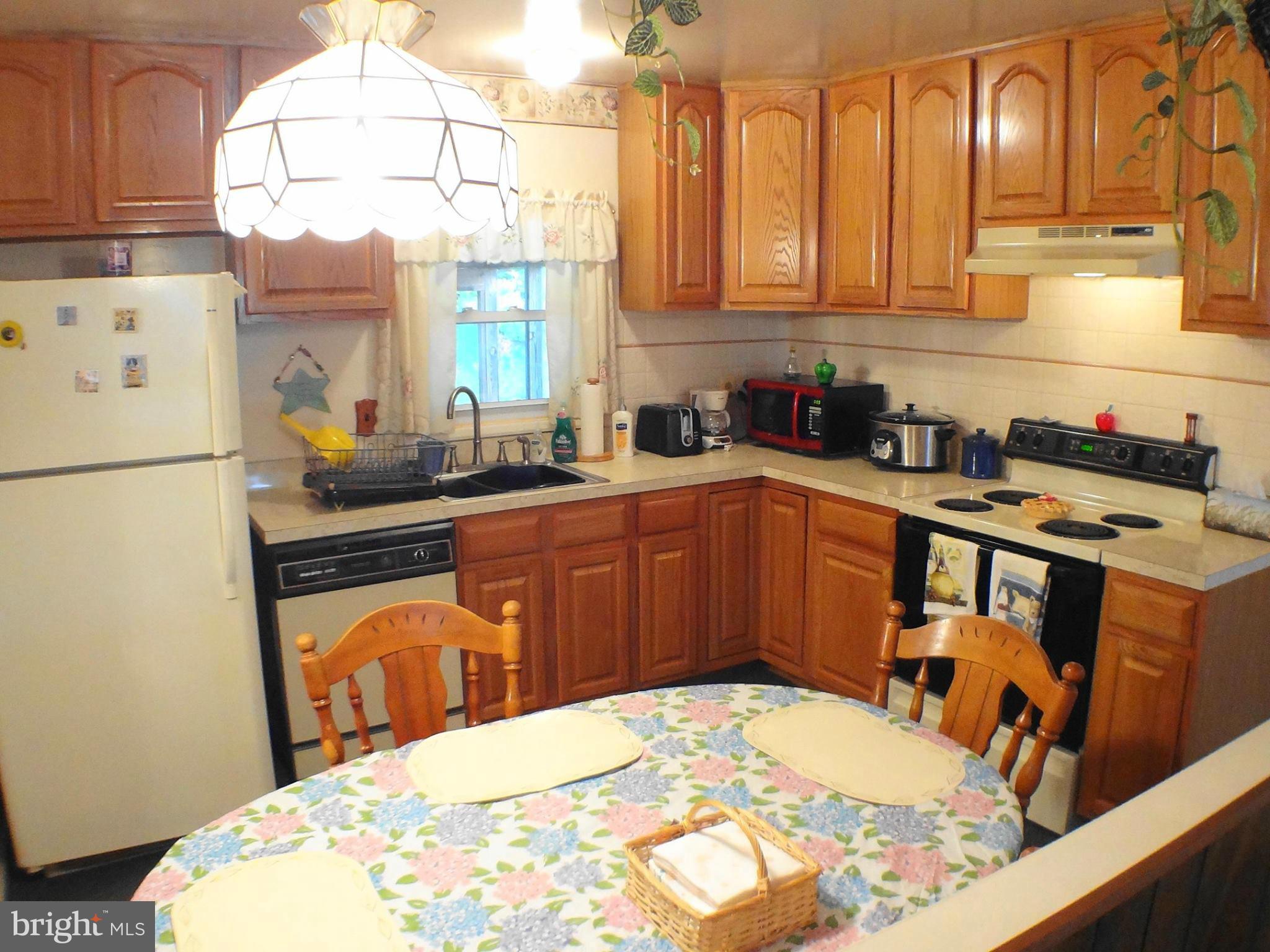 329 Brock Bridge Road Laurel, MD 20724 - Photo 6 of 17 Kitchen