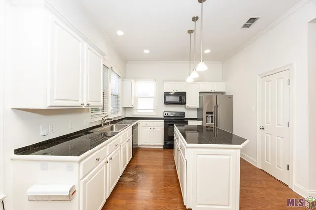 $214,500 | 1329 Bromley Park Drive, Baton Rouge, LA 70810