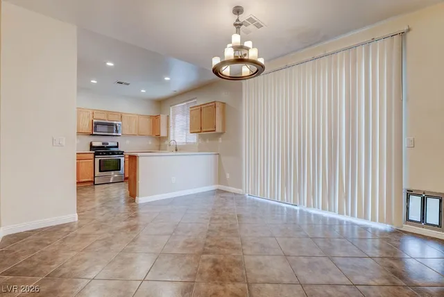 $2,000 | 1948 West Hammer Lane, North Las Vegas, NV 89031