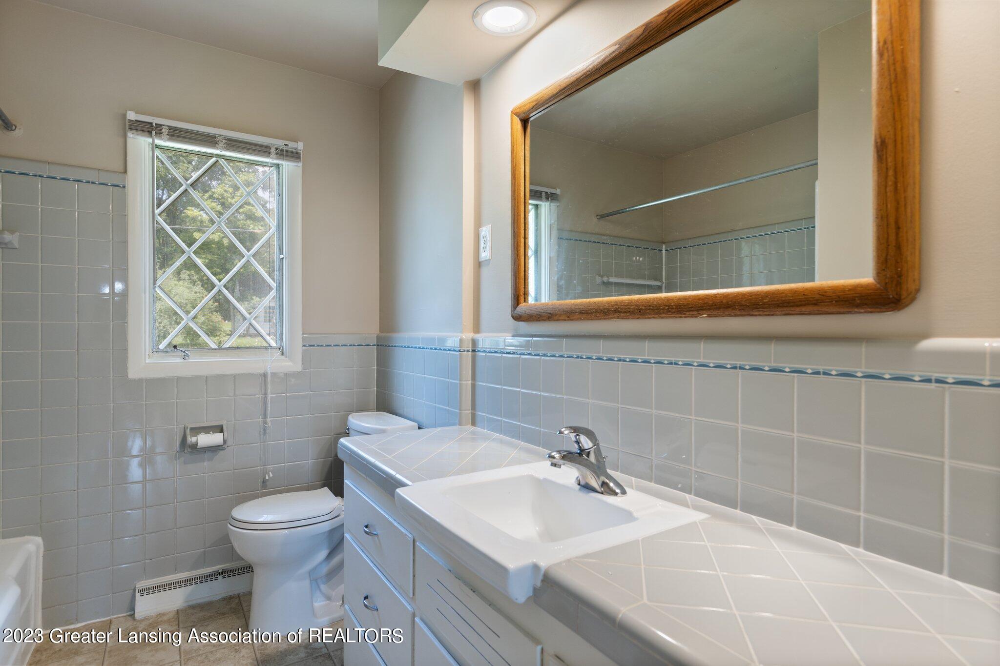1369 Jolly Road Okemos, MI 48864 - Photo 17 of 36 Bathroom