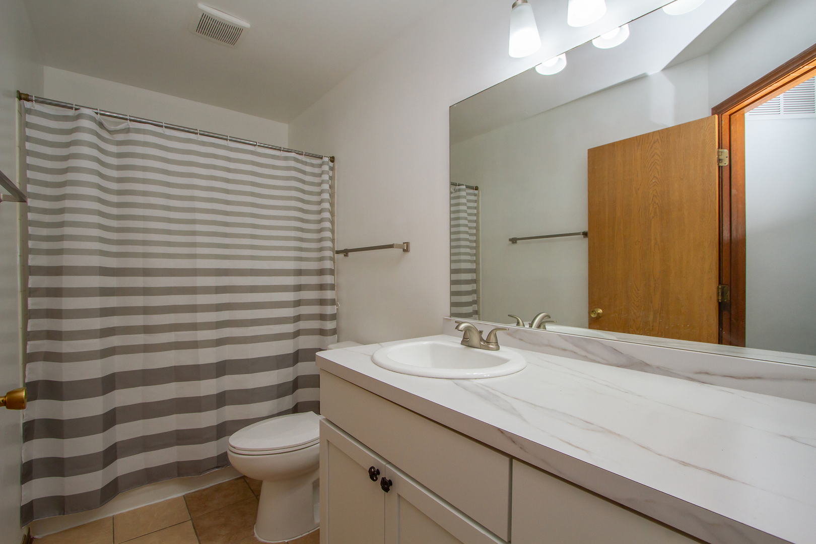 Undisclosed Address Bolingbrook, IL 60440 - Photo 19 of 20