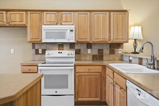 $349,500 | 1349 East Willowbrook Court, Meridian, ID 83646