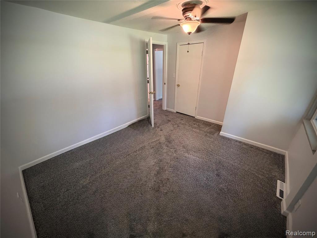 50730 Fairchild Road New Baltimore, MI 48051 - Photo 23 of 55